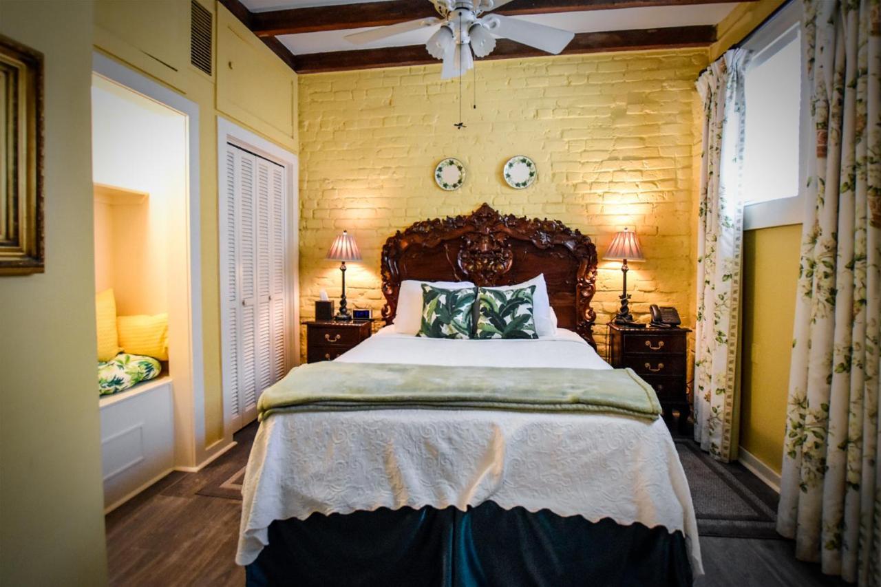 Savannah Bed & Breakfast Inn ภายนอก รูปภาพ