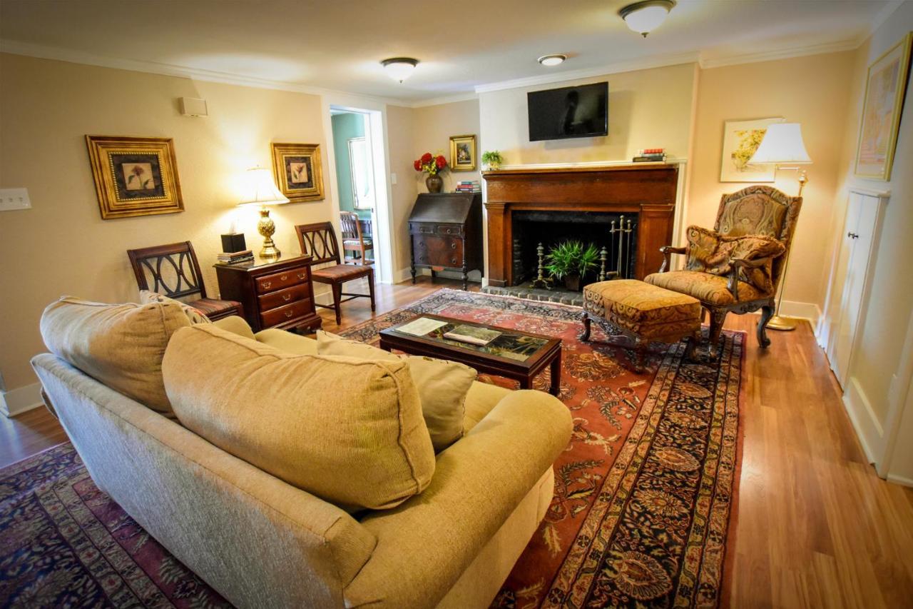 Savannah Bed & Breakfast Inn ภายนอก รูปภาพ