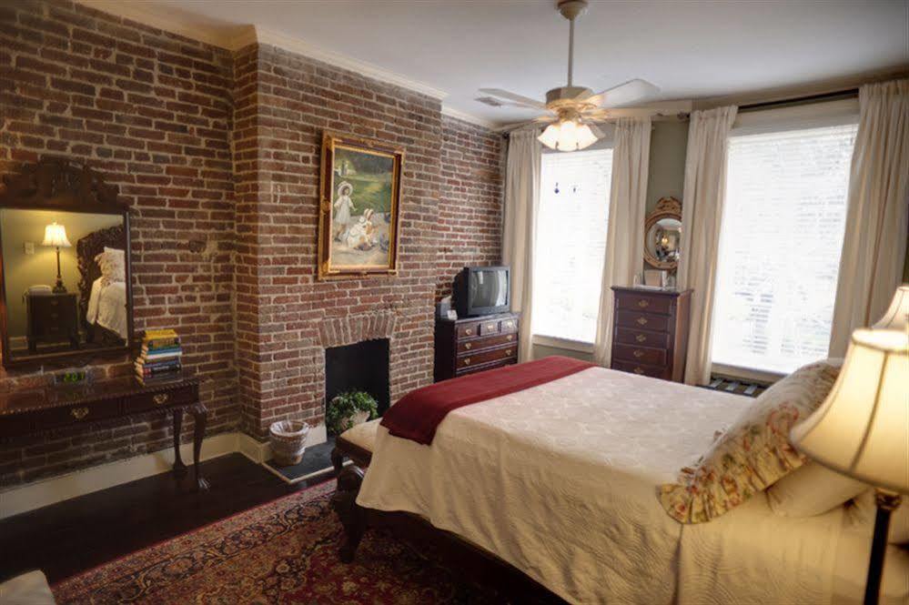 Savannah Bed & Breakfast Inn ภายนอก รูปภาพ